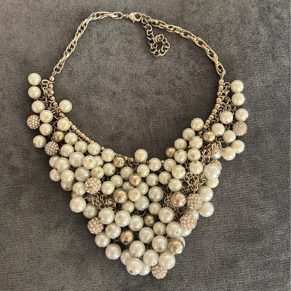 Faux Pearl Necklace - Picture 1 of 4